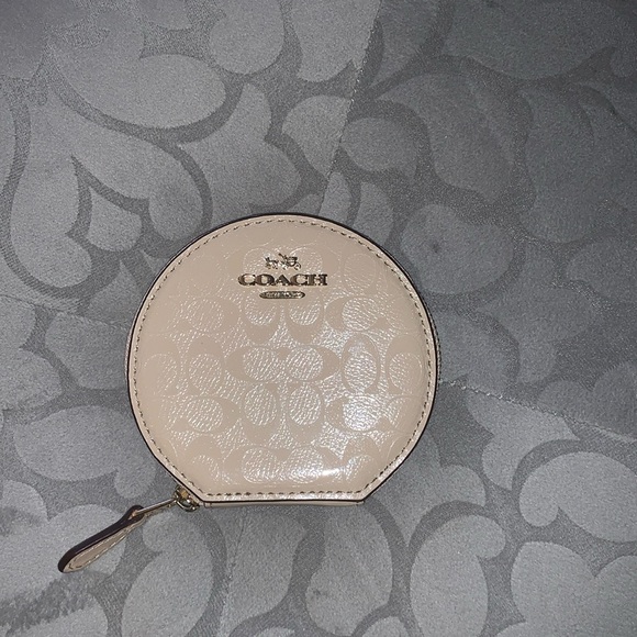 Coach Beige Coin Purse - Picture 1 of 5